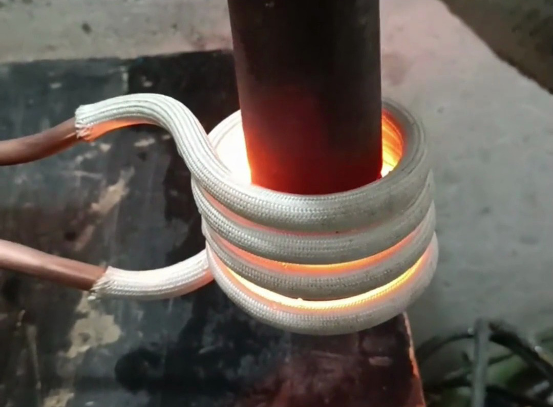 鋼管加熱1500℃高溫輕松實現！超音頻加熱機比傳統