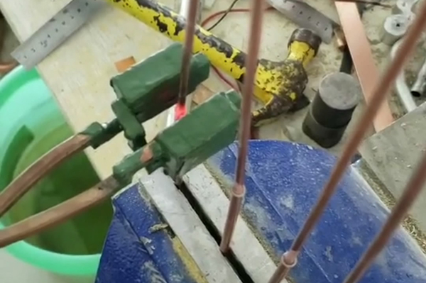手持式高頻加熱機，高頻焊機是焊接銅管工具
